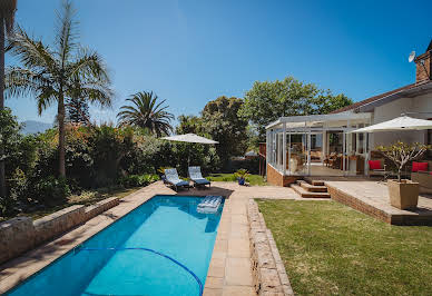 Maison avec piscine et jardin 20