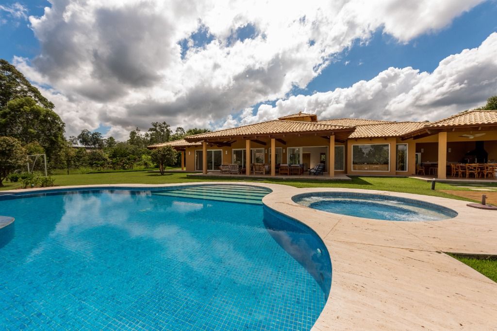 Casa à venda Terras de São José I. 926 m², 5 suítes, piscina, área gourmet, campo gramado e 8 vagas. Condomínio Terras de São José I ? Itu