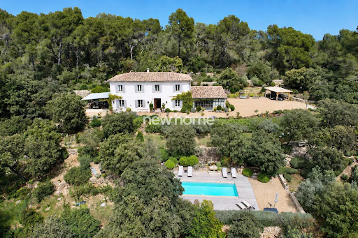 House with pool 1