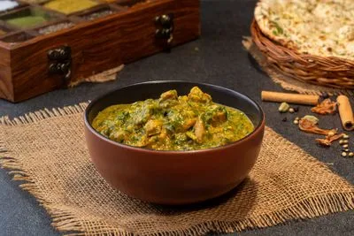 Chicken Saagwala (Palak)