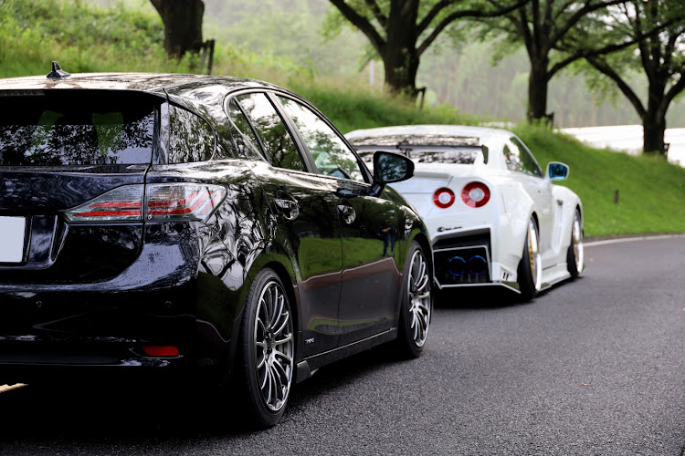 NISSAN GT-RのKuhl Racing・撮影会・お気に入りの場所・オランダ村・梅雨明け待ち遠しいに関するカスタム事例の投稿画像5枚目