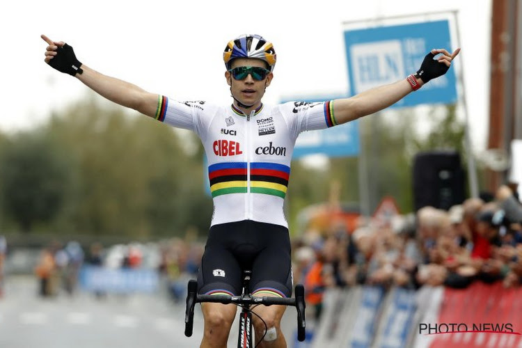 De kop is eraf! Wout van Aert heeft eerste zege in veldritseizoen beet