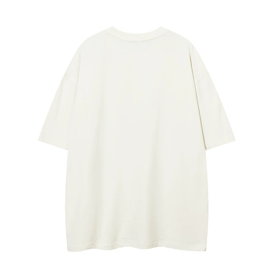 T-shirt en coton avec dessins animés pour hommes et femmes. Douce et confortable, idéale pour un look décontracté. Exprimez votre style avec ce vêtement amusant.