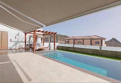 Villa with pool and terrace 2