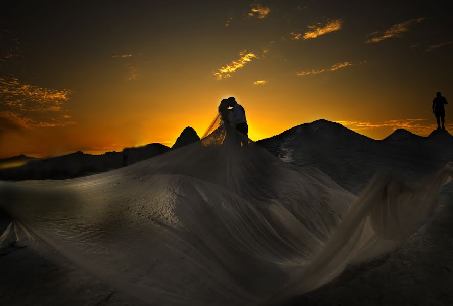 Fotógrafo de casamento Ciprian Mocanu (studio8mm). Foto de 12 de setembro 2016