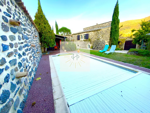 House with pool 1