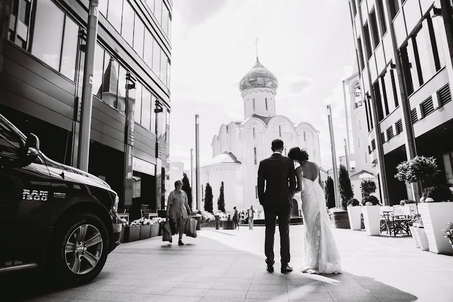 Wedding photographer Slava Pavlov (slavapavlov). Photo of 19 February 2015