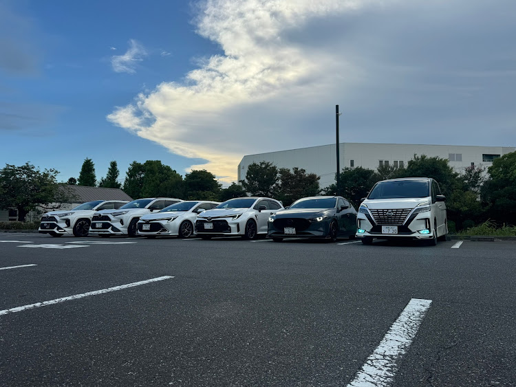 RAV4のオフ会・GRカローラ・楽しい仲間たち・9月もよろしくお願いします。・ディアゴスティーニ ワイスピR34に関するカスタム事例の投稿画像5枚目