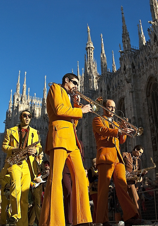 Street band. di Paolo Zanoni