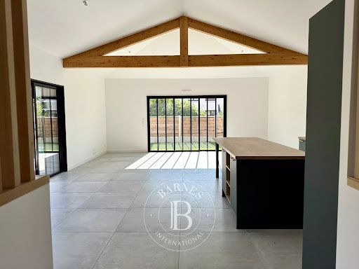 Maison avec piscine 3