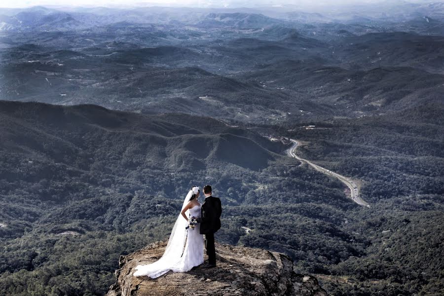 Wedding photographer Leonardo Correa (leonardocorrea). Photo of 13 April 2015