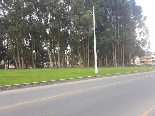 Av. Primero de Mayo, Cuenca, Ecuador