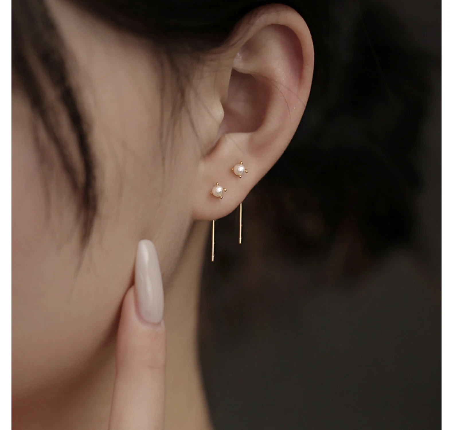 Title 2, Pearl Female Stud Earrings Special-interest Des...