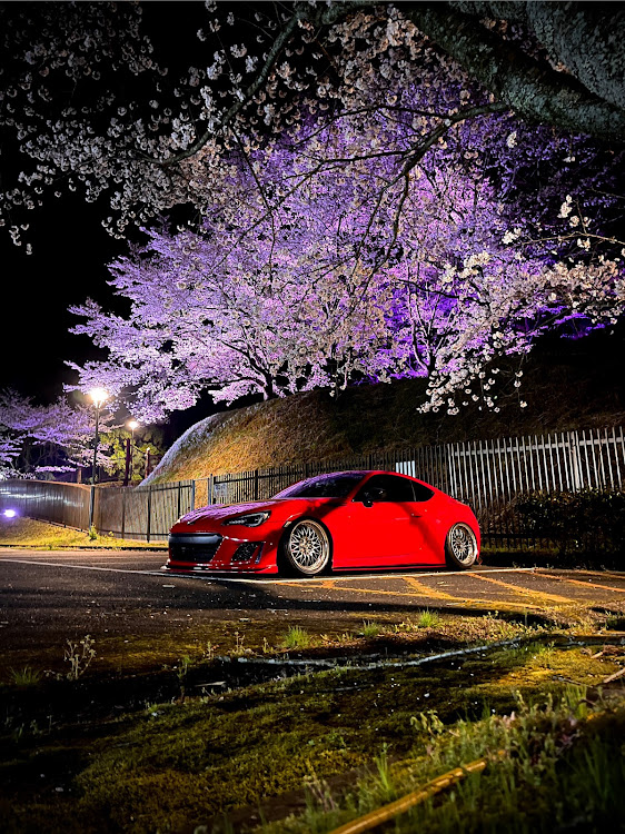 BRZの桜と愛車・夜桜・リフレクション・桜シーズン開幕・iPhoneクオリティに関するカスタム事例の投稿画像1枚目