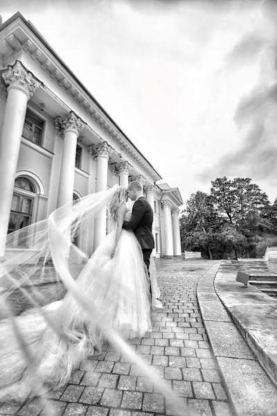 Fotógrafo de casamento Olya Vetrova (0lavetrova). Foto de 19 de janeiro 2017