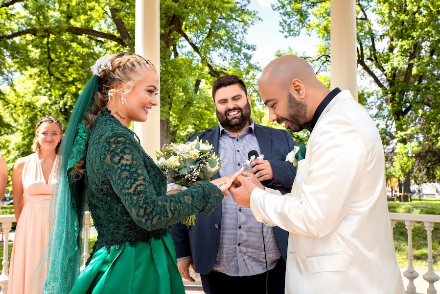 Fotografo di matrimoni Elena Sellberg (studioelenafoto). Foto del 9 settembre 2022