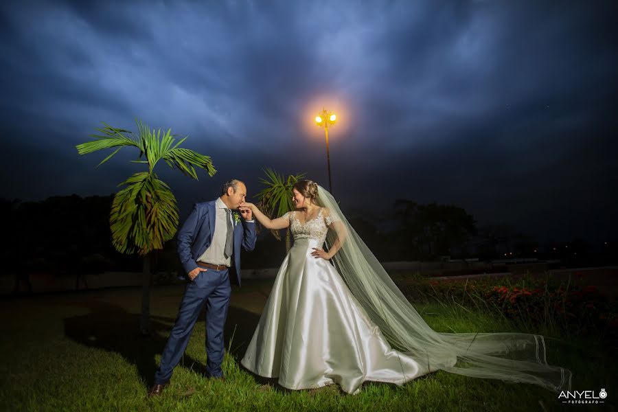 Wedding photographer Anyelo Cardona (anyelocardona). Photo of 13 March 2019