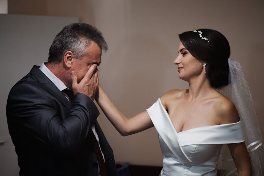 Fotógrafo de casamento Lucas Georgiev (c3c0). Foto de 8 de fevereiro 2021