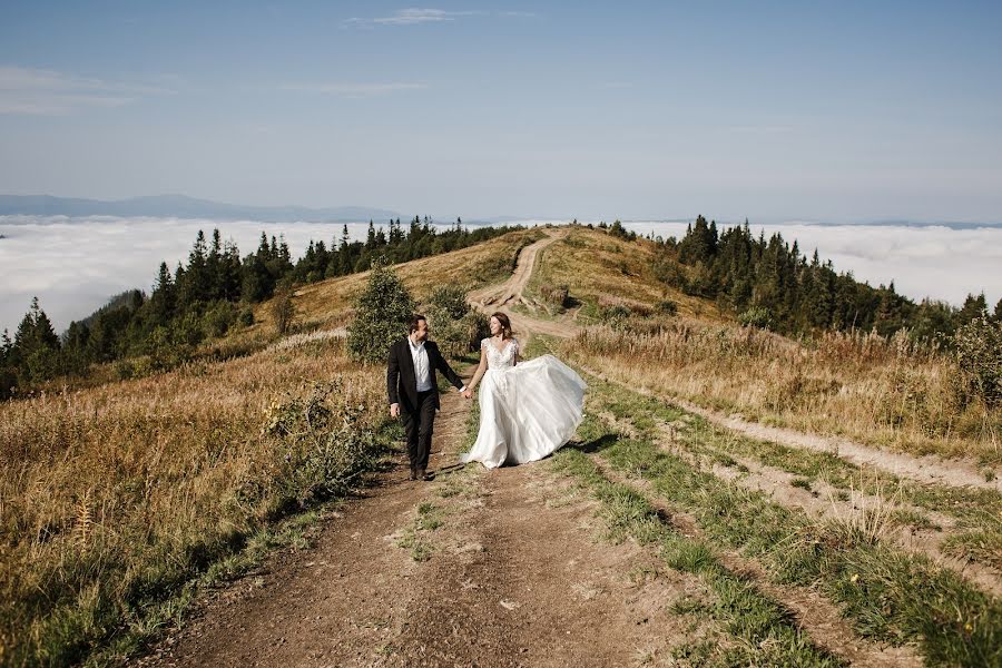 Svadobný fotograf Solomiya Kulgavec (solomiakulhavets). Fotografia publikovaná 13. mája 2019