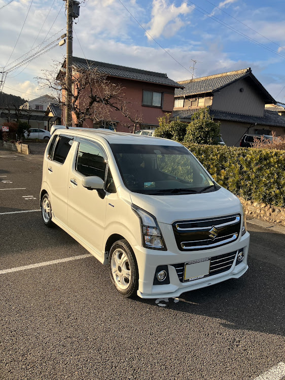 ワゴンRスティングレーのAVALANCHE・リヤウィング取り付け・シルクブレイズ・嫁車・嫁車洗車に関するカスタム事例の投稿画像4枚目