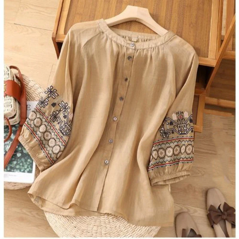 Title 4, Camisa feminina retrô com bordado à máquina e m...