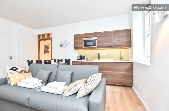 Location meublée appartement 3 pièces 50 m² à Paris 10ème (75010), 3 830 €