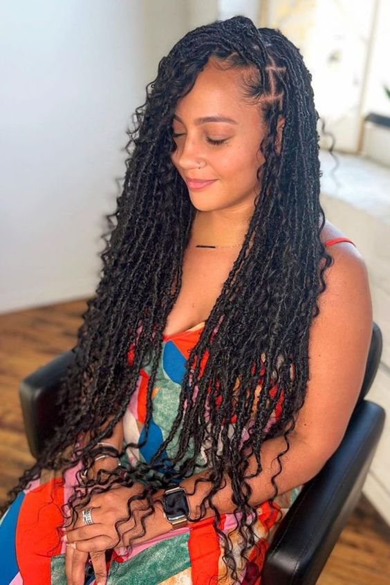 Lady shows off her beautiful goddess soft locs