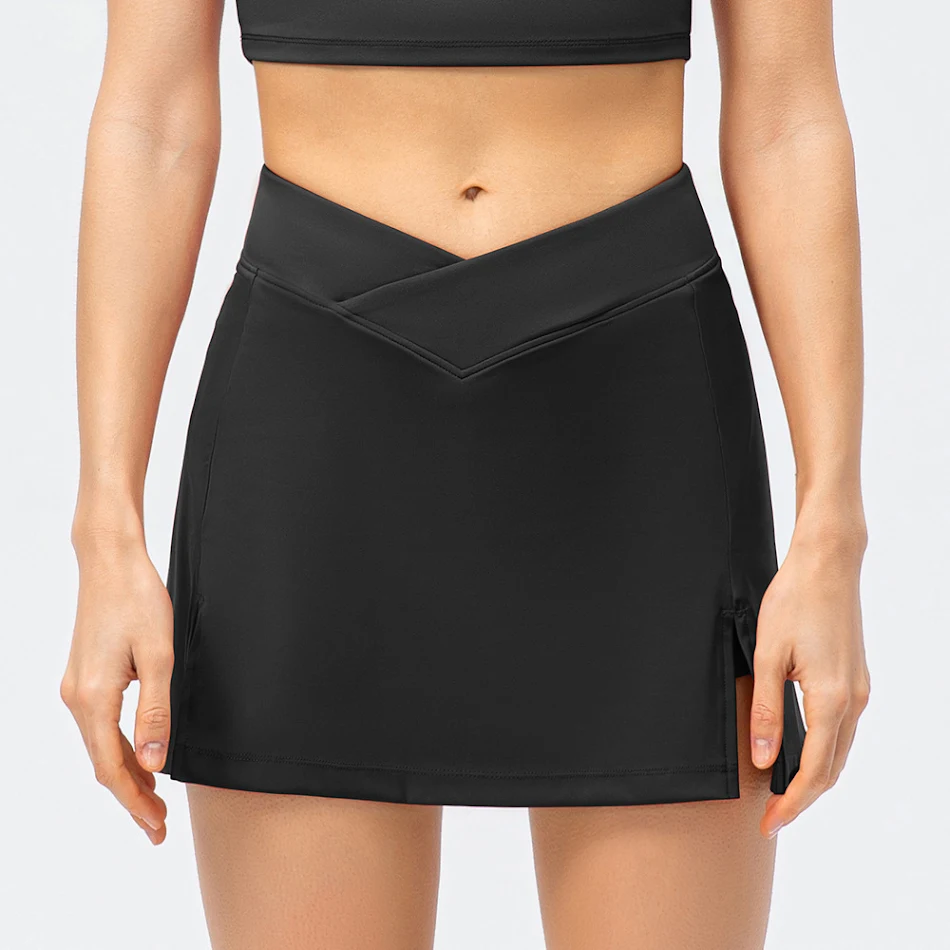 Jupe de sport de tennis pour la course, fausse deux-pièces. Confort et style réunis. Parfaite pour vos entraînements et activités sportives.