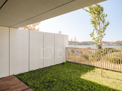 Maison avec terrasse 2