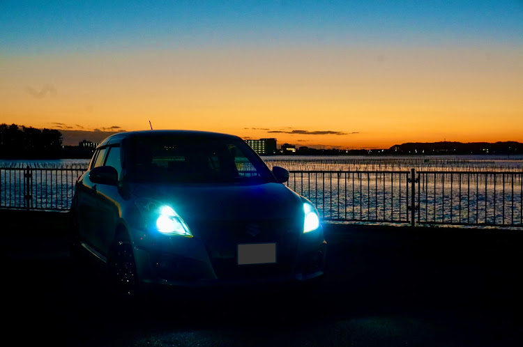 スイフトスポーツのスイスポ乗りと繋がりたい・ドライブの楽しさ広め隊・夕日と愛車・ご利用は計画的に・来週はスタッドレスをシバきたいなあに関するカスタム事例の投稿画像2枚目