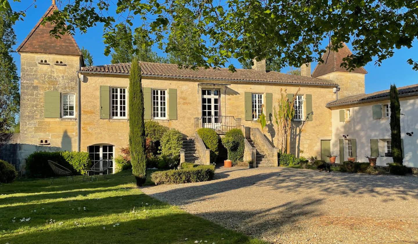 Propriété avec piscine et jardin Saint-Emilion