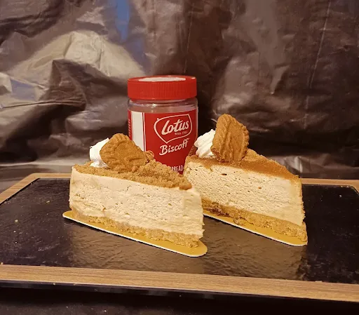 Lotus Biscoff Cheesecake Slice