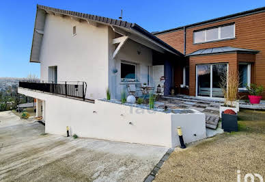 Maison avec piscine et terrasse 15