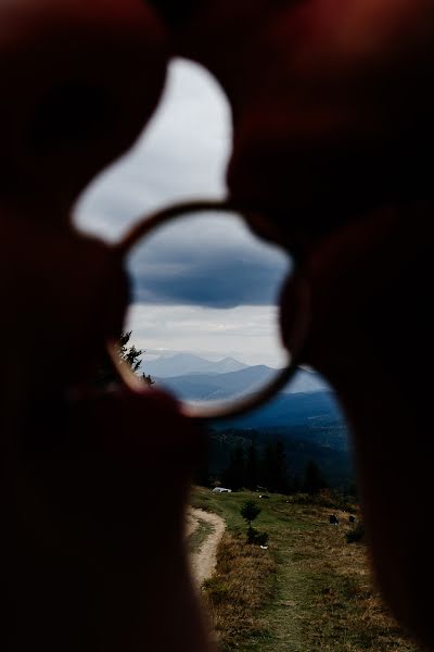 Fotógrafo de casamento Andrii Tsynhariuk (tsynhariuk). Foto de 5 de fevereiro 2022