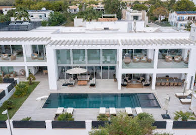 Maison avec piscine et terrasse 20