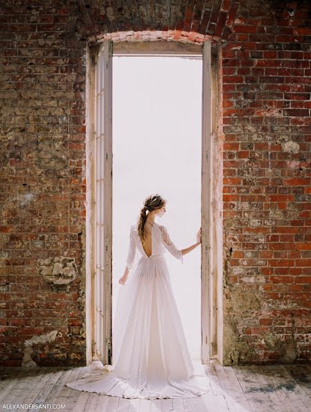 Photographe de mariage Aleksandr Santi (santi). Photo du 7 mai 2017