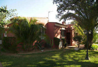 House with pool and terrace 10