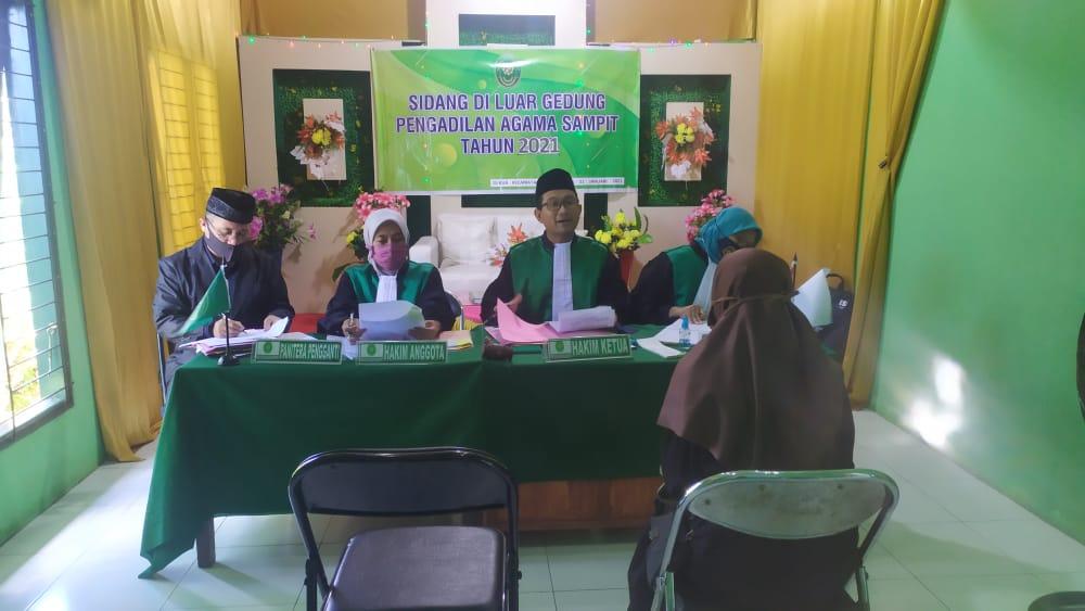 G:\BERITA 2021\FOTO\sidang parenggean tanggal 21-1-2021\WhatsApp Image 2021-01-25 at 13.58.01(2).jpeg