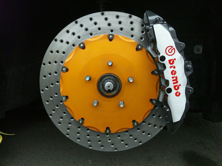 brembo 8pot キャリパー アルファード GGHW 取り付けのパーツ