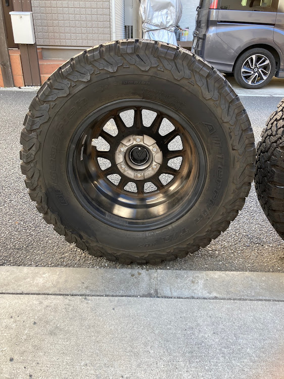 ランドクルーザープラドのホイール、タイヤ・プラド150・販売・デルタフォースオーバル・BFGOODRICHに関するカスタム事例の投稿画像6枚目
