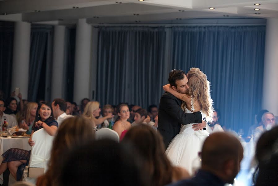 Fotografo di matrimoni Meni Nikou (toumpoulidis). Foto del 22 settembre 2016