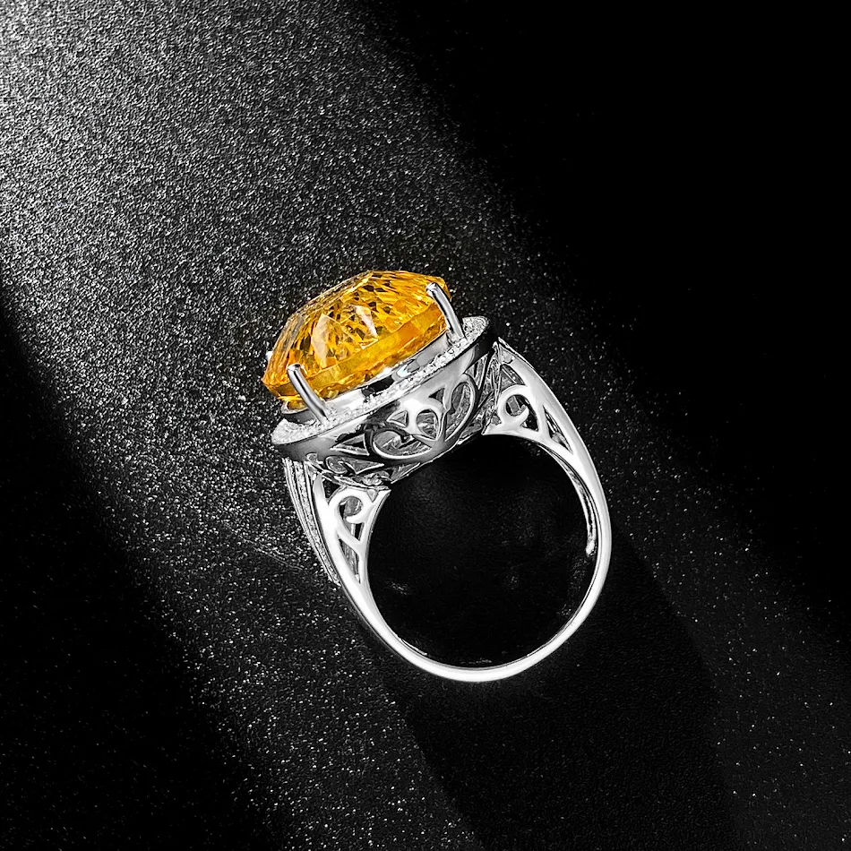 Bague en citrine naturelle grande, bijou vent léger et extravagant, argent S925, cristal. Pour un éclat naturel et une sensation de légèreté.