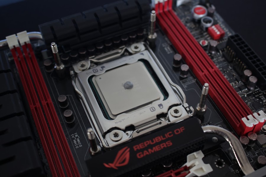 biJEwqf-vD9VT4mml2wXPW7i80T1suMqd28xBcaXBQ=w900-no