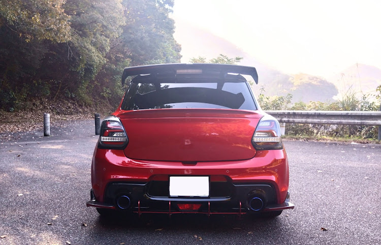 スイフトスポーツのいつもいいね＆コメントありがとうございます・11月も宜しくお願いします・紅葉はまだ早かった・ダム活に関するカスタム事例の投稿画像4枚目
