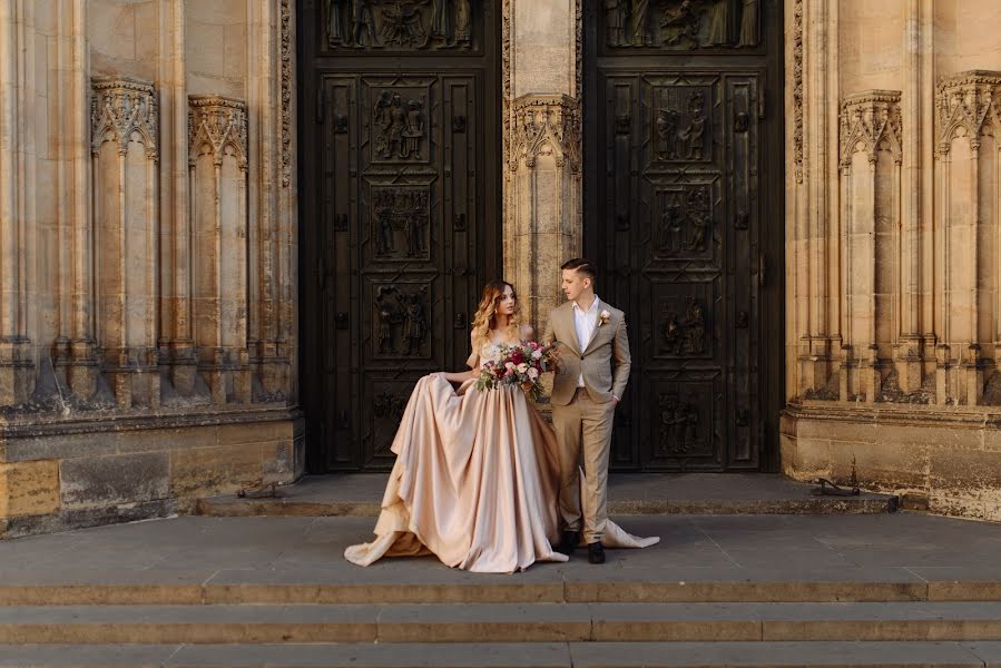 Fotógrafo de casamento Aleks Kuzmin (kuzmin5d). Foto de 9 de outubro 2018