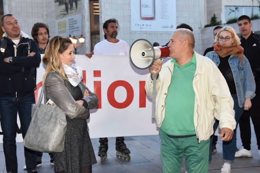 Novosadjani na protestu razgovarali u Otvorenom parlamentu