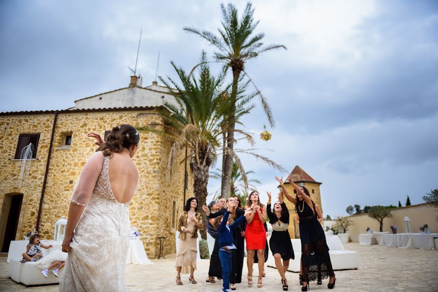 Wedding photographer Giuseppe Parello (parello). Photo of 17 August 2017