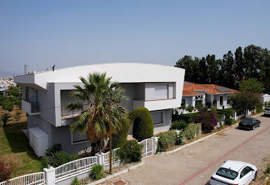 Villa 2