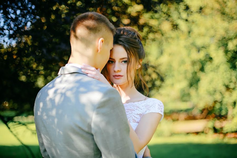 Fotógrafo de bodas Yuliya Shishenko (yanvarskya). Foto del 2 de octubre 2017