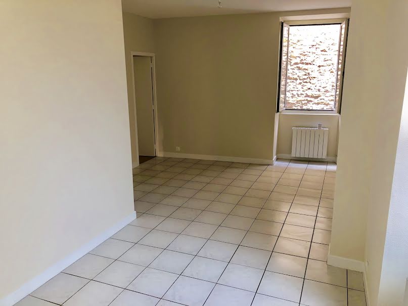 Location  appartement 2 pièces 47.55 m² à Chaumont (52000), 390 €